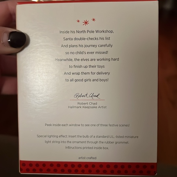 2013 Hallmark KEEPSAKE - Santa's North Pole workshop ornament - Picture 4 of 7